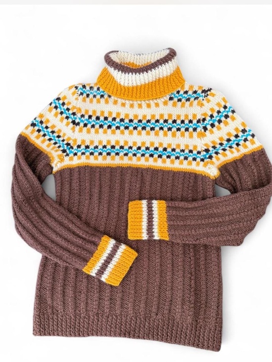 Handmade Sweaters - Authentic Hand-Knit Vintage Icelandic Wool Fair Isle Turtleneck Sweater Medium